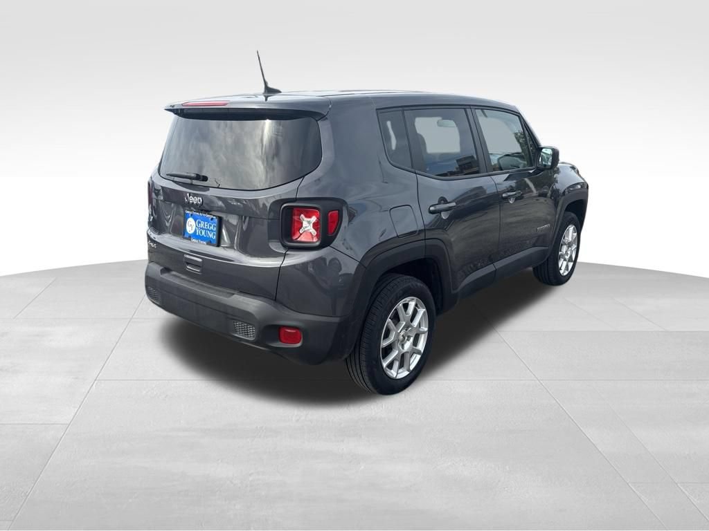 Used 2023 Jeep Renegade Latitude AWD/4WD image 7