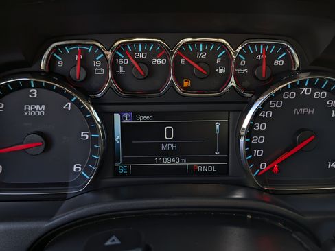 Used 2018 Chevrolet Silverado 1500 LT image 12