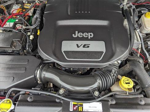 Used 2016 Jeep Wrangler Sahara AWD/4WD image 21