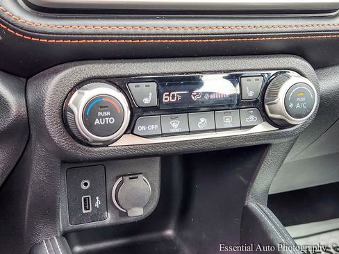 Used 2019 Nissan Kicks SR w/ SR Premium Package FWD image 20