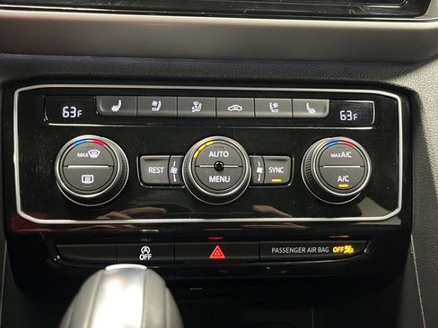 Used 2022 Volkswagen Atlas SEL Premium AWD/4WD image 18