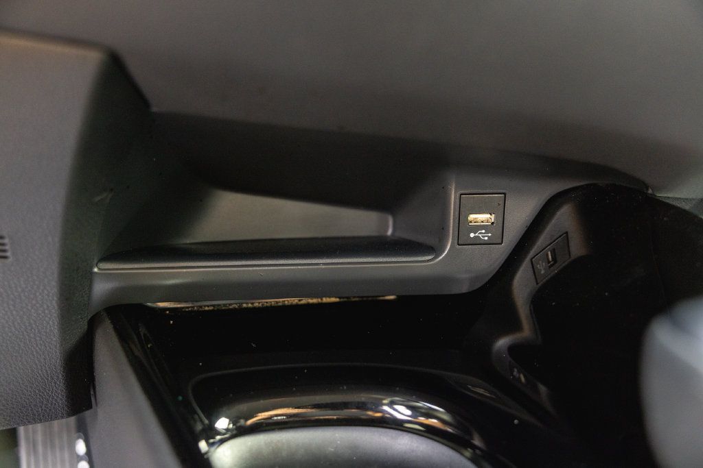 Certified 2020 Toyota C-HR Limited FWD image 20