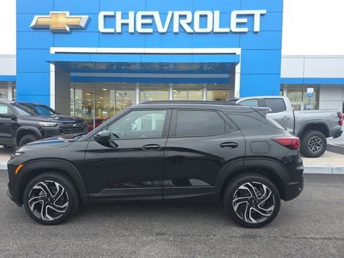 Used 2024 Chevrolet TrailBlazer RS image 3