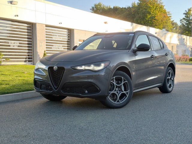 New 2026 Alfa Romeo Stelvio Sprint w/ Convenience Package AWD/4WD image 1