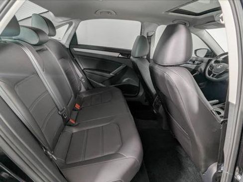 Used 2022 Volkswagen Passat 2.0T SE image 21