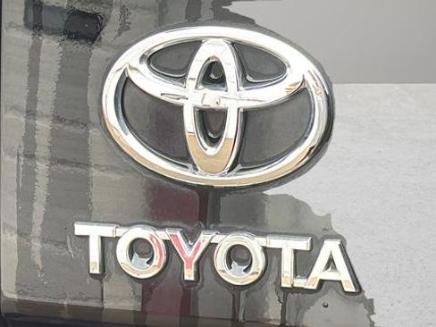 Used 2014 Toyota FJ Cruiser 4WD w/ Upgrade Package image 16