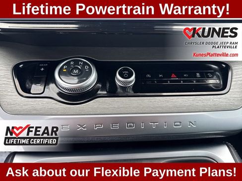 Used 2025 Ford Expedition Max Platinum image 23