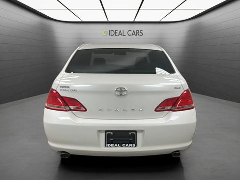 Used 2006 Toyota Avalon XLS FWD image 6