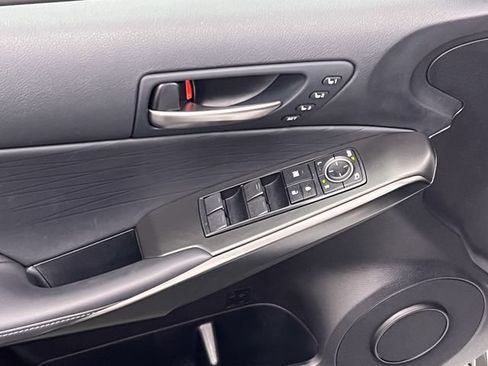 Certified 2025 Lexus IS 350 F Sport RWD image 10