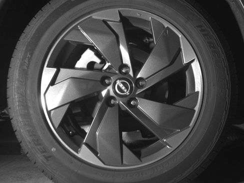 Used 2025 Nissan Rogue SV image 15