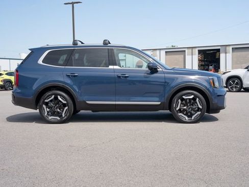 Used 2025 Kia Telluride S AWD/4WD image 7