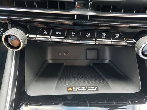 New 2026 Chevrolet Traverse High Country w/ LPO, Floor Liner Package image 24