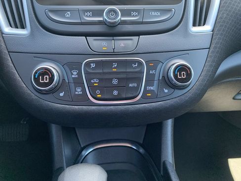 Used 2024 Chevrolet Malibu LT FWD image 24