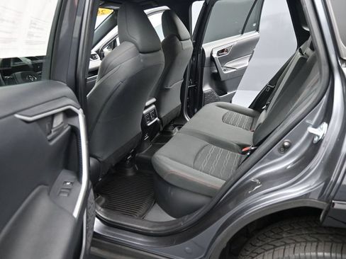 Used 2021 Toyota RAV4 SE w/ Weather & Moonroof Package AWD/4WD image 16