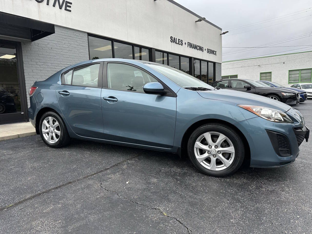 Used 2011 MAZDA MAZDA3 i Touring FWD image 5