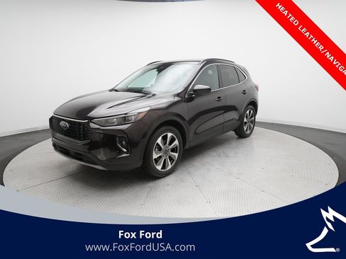 Used 2023 Ford Escape Platinum image 1