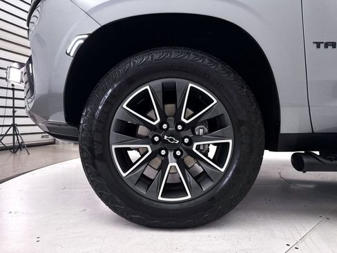 Used 2023 Chevrolet Tahoe Z71 w/ Luxury Package AWD/4WD image 17