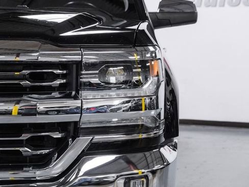 Used 2018 Chevrolet Silverado 1500 LTZ w/ Texas Edition image 46