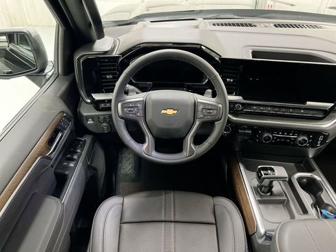 New 2026 Chevrolet Silverado 1500 High Country w/ Technology Package AWD/4WD image 11