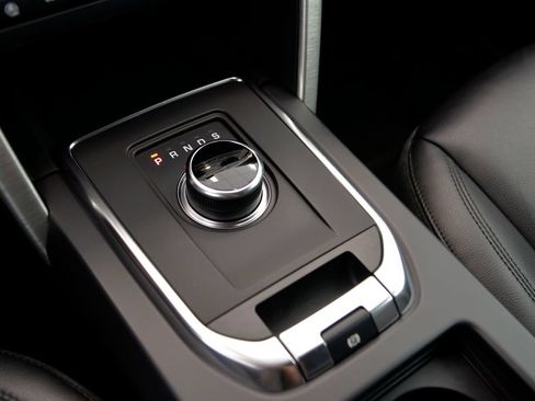 Used 2019 Land Rover Discovery Sport SE AWD/4WD image 26