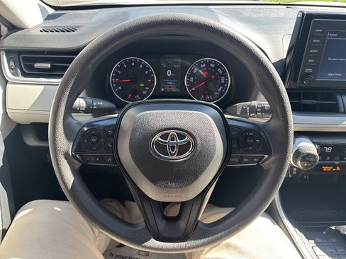 Used 2019 Toyota RAV4 XLE w/ All Weather Liner Package AWD/4WD image 18