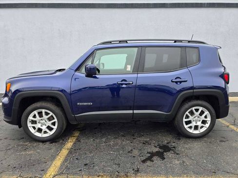 Used 2019 Jeep Renegade Latitude w/ Cold Weather Group image 6