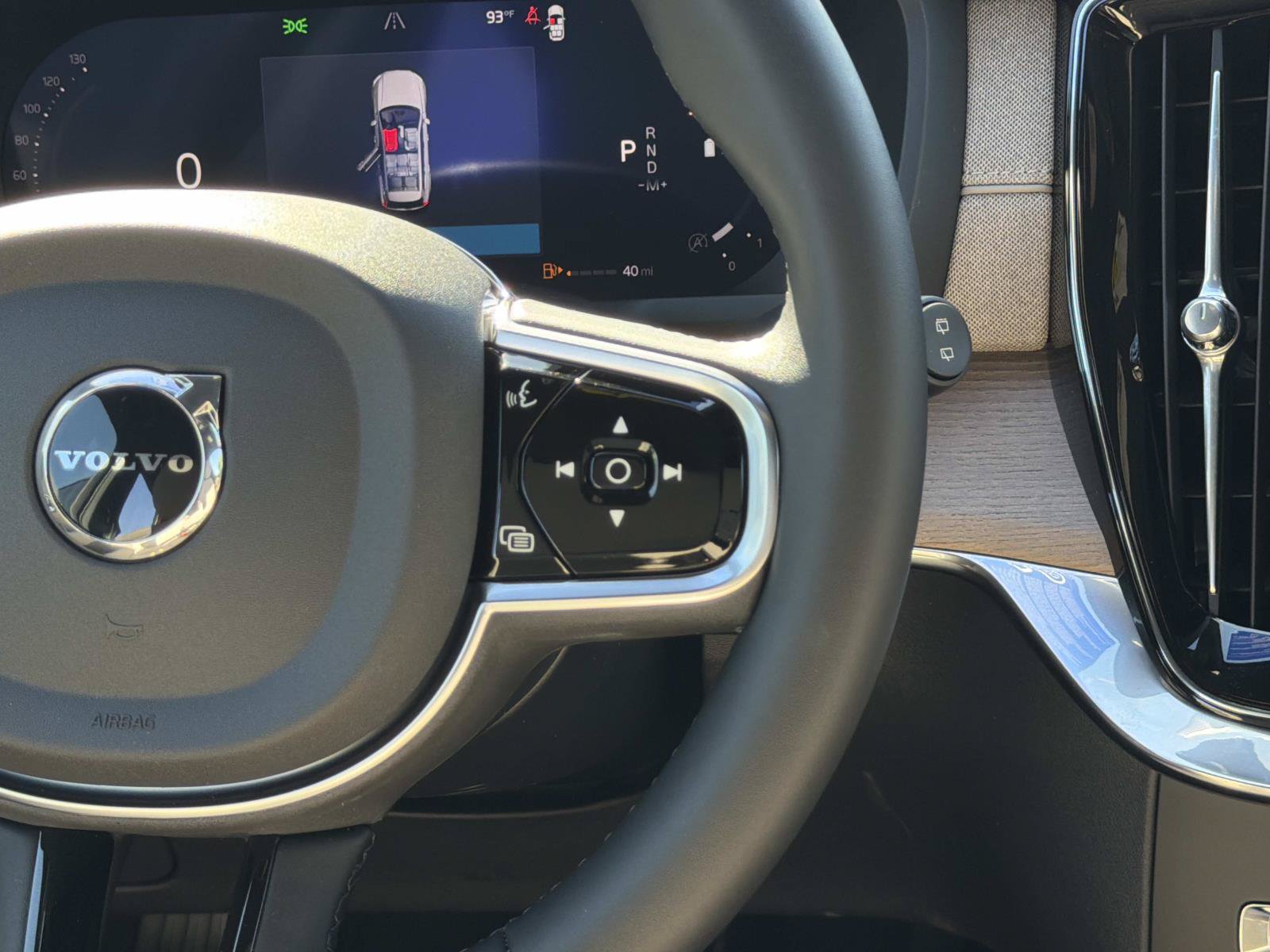 New 2027 Volvo XC90 B6 Plus AWD/4WD image 9