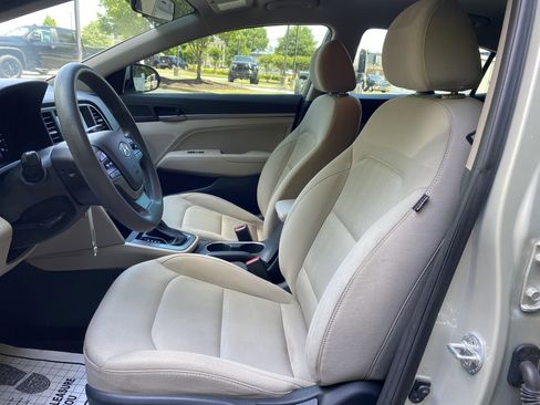 Used 2017 Hyundai Elantra SE FWD image 15