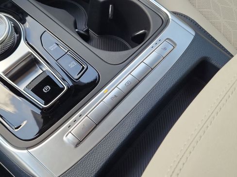 New 2026 Kia Carnival EX FWD image 36