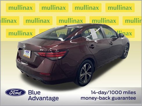 Used 2022 Nissan Sentra SV image 3