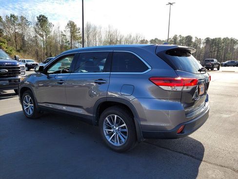 Used 2019 Toyota Highlander XLE image 7
