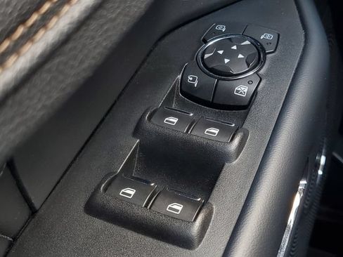 Used 2019 Ford Expedition Max Platinum AWD/4WD image 19
