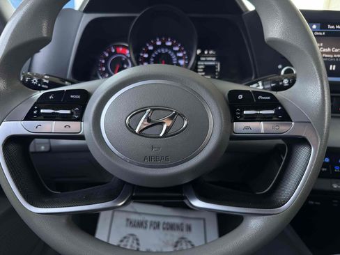 Used 2021 Hyundai Elantra SEL FWD image 17