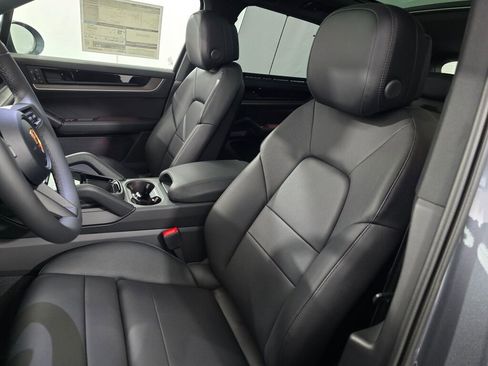 New 2026 Porsche Cayenne AWD/4WD image 5