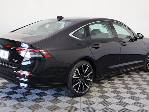 New 2026 Honda Accord Touring image 2