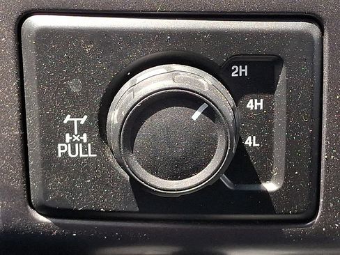 Used 2017 Ford F150 XLT w/ Equipment Group 302A Luxury AWD/4WD image 25