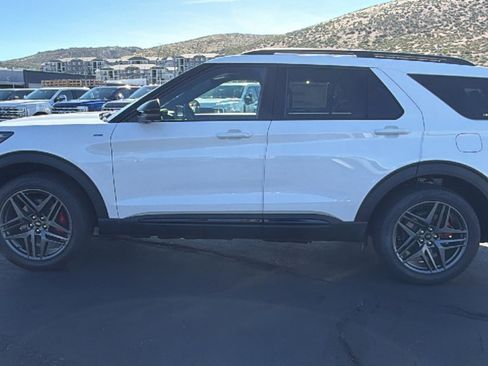 New 2026 Ford Explorer ST-Line AWD/4WD image 6