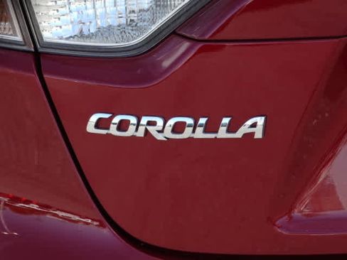 Certified 2023 Toyota Corolla LE image 10