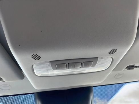 Used 2018 Ford Transit 250 148 Medium Roof RWD image 21