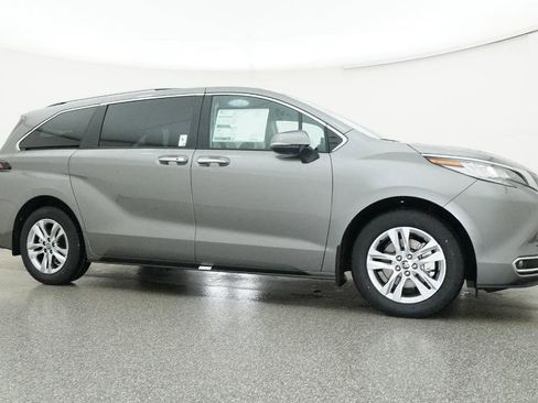 New 2026 Toyota Sienna Limited image 70