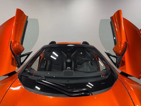 Used 2013 McLaren MP4-12C Spider RWD image 14