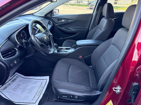 Used 2018 Chevrolet Malibu LT FWD image 15