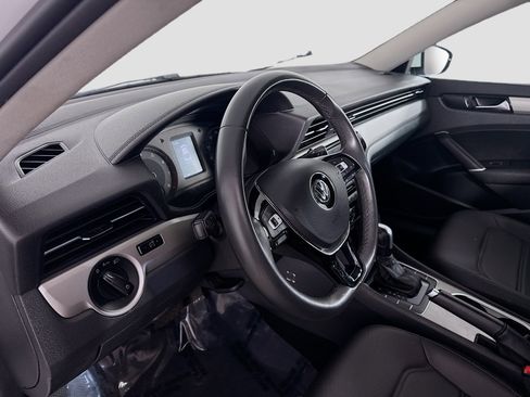 Used 2021 Volkswagen Passat 2.0T SE image 23