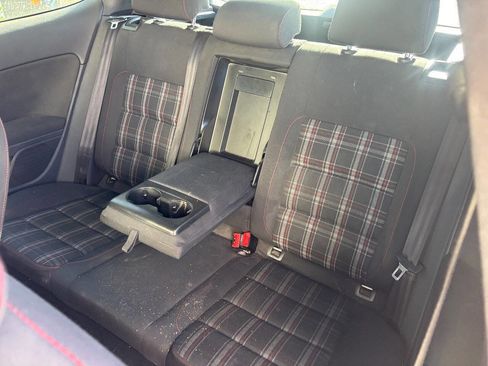 Used 2013 Volkswagen Golf 2-Door FWD image 17