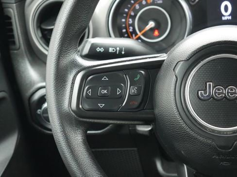 Used 2023 Jeep Gladiator Sport AWD/4WD image 15