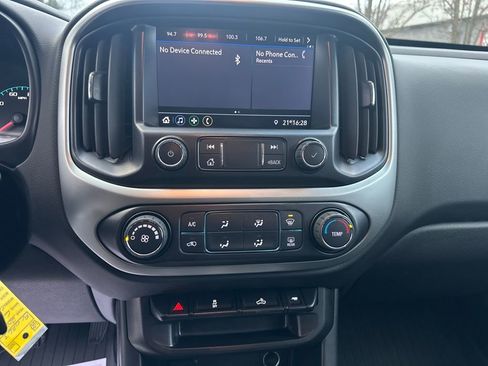 Certified 2022 Chevrolet Colorado LT w/ LT Convenience Package image 16