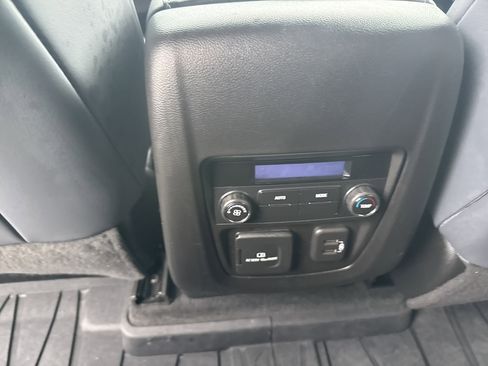 Used 2023 Buick Enclave Essence w/ Experience Buick Package image 15