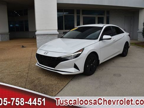 Used 2022 Hyundai Elantra SEL w/ Convenience Package image 5