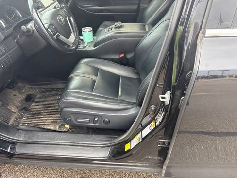 Used 2018 Toyota Highlander SE AWD/4WD image 10