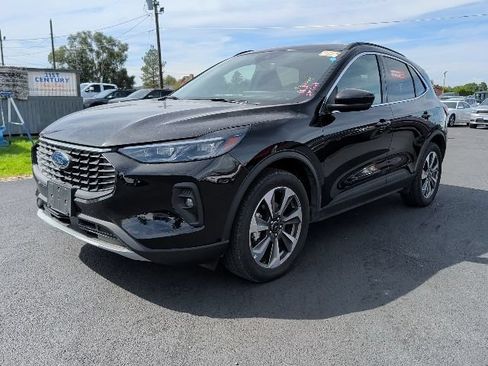 Used 2025 Ford Escape Platinum AWD/4WD image 1